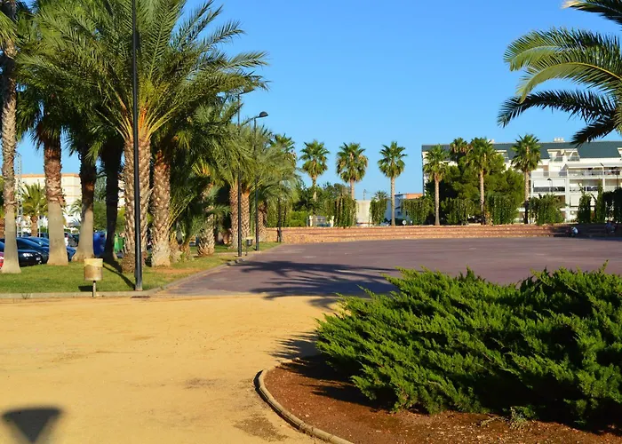 Ferienhaus Meerblick & Pool! Traumhaftes Reihenhaus Am *